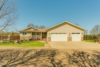 2122 Sommer Dr N, Mandan, ND 58554