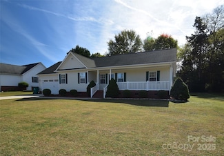 2702 Plantation Way, Albemarle, NC 28001