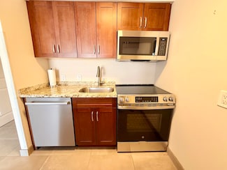 475 Front St Unit 308, Lahaina, HI 96761