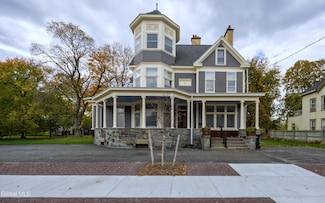 65 2nd Ave, Troy, NY 12180
