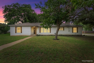 413 S Tyler St, Mc Gregor, TX 76657