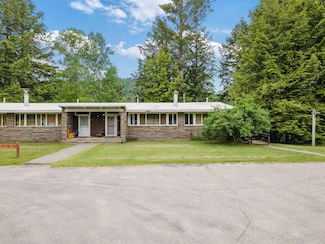5 Overlook Ln N Unit B & D, Chestertown, NY 12817
