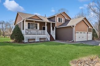 1284 Otter Ridge Rd, Saint Paul, MN 55110