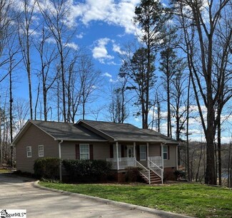 982 Bates Crossing Rd, Travelers Rest, SC 29690