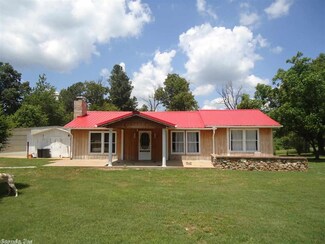 136 Silverwood Ln, Salem, AR 72576
