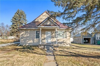 311 2nd St NE, Mitchellville, IA 50169