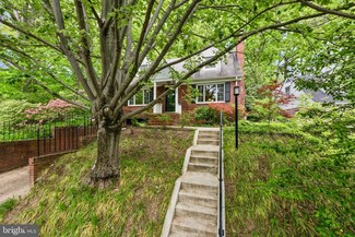 4260 25th St N, Arlington, VA 22207