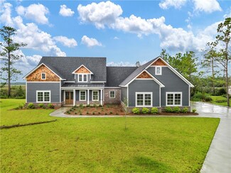 170 Barrington Oaks Dr, Brunswick, GA 31523