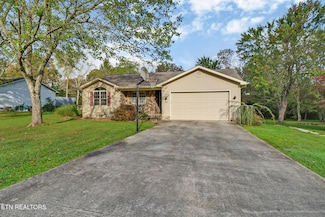 239 Golden Brook Dr, Crossville, TN 38555