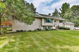 519 Locust Ln, Taylors Falls, MN 55084