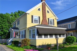 311 Strathmore Dr, Syracuse, NY 13207