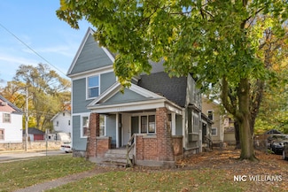 1032 Thomas St SE, Grand Rapids, MI 49506