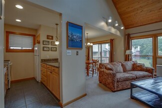 532 E Mountain Rd Unit 12, Killington, VT 05751
