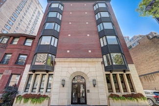 39 E Schiller St Unit 1E, Chicago, IL 60610