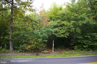 5730 Colchester Rd, Clifton, VA 20124