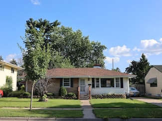 1682 Cottage Ave E, Saint Paul, MN 55106