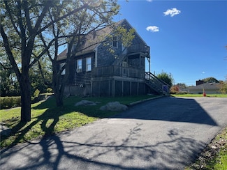 3 Buttonwood St Unit 2, Bristol, RI 02809