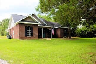 184 Churchwell Dr, Lucedale, MS 39452