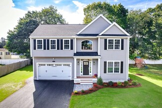 4 Jay Dr, Framingham, MA 01701