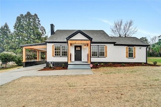 206 E South 6th St, Seneca, SC 29678