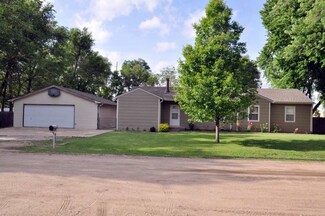902 W 32nd St N, Wichita, KS 67204