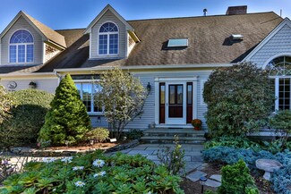 115 School St, Marstons Mills, MA 02648