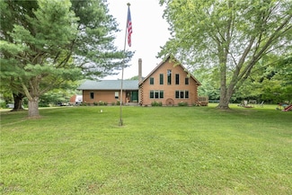 5621 Schustrich Rd, Mantua, OH 44255
