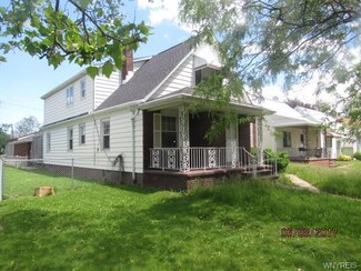 2756 Welch Ave, Niagara Falls, NY 14303