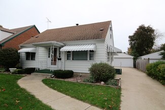 412 Ingleside Ave, Aurora, IL 60506