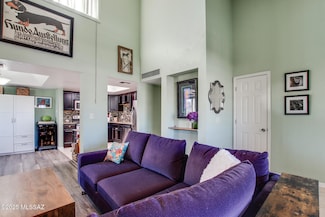 8271 N Oracle Rd Unit 252, Tucson, AZ 85704