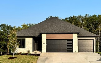 4808 Whisper Ct, Columbia, MO 65203