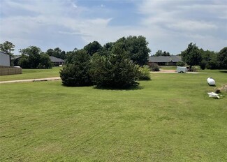1938 Steeple Run Dr, Mustang, OK 73064