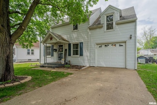 1415 Howard Ct, Pekin, IL 61554