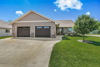 101 Barry Loop NW, Richmond, MN 56368
