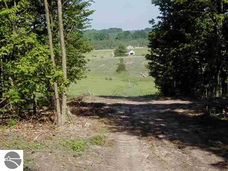 Parcel 7 Hidden Valley Rd Unit 7, Suttons Bay, MI 49682