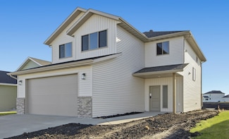 7647 Cub Creek Way, Horace, ND 58047