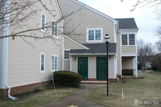 1 Rutland Ln, Monroe Township, NJ 08831