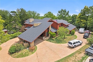 402 Lees Circle Dr, Fort Scott, KS 66701