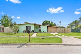 114 SE Serenata Ct, Port Saint Lucie, FL 34983