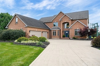 929 Knollhaven Rd, Xenia, OH 45385