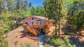 39576 Oakglen Rd, Fawnskin, CA 92333