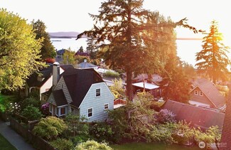243 N Garden St, Bellingham, WA 98225