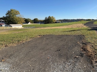 124 Suncrest St, Johnson City, TN 37615