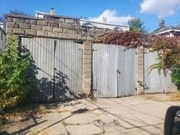 12 Weldon St, Boston, MA 02121