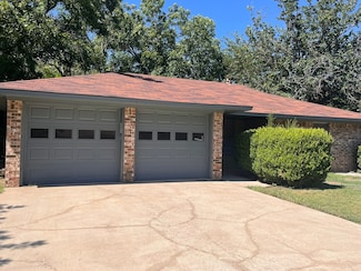 3419 Hummingbird Ln, Denton, TX 76209