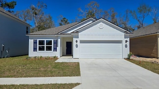 192 Needle Thrush Cir, Crawfordville, FL 32327