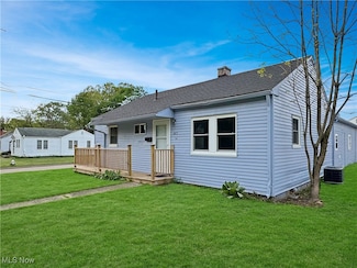 403 10th St NE, North Canton, OH 44720