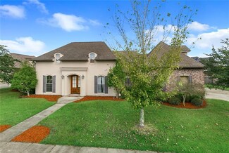 107 Lac Felicity Dr, Luling, LA 70070
