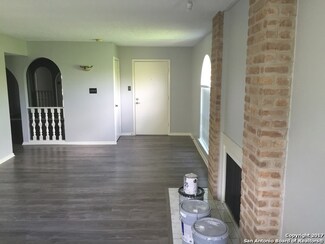 8915 Datapoint Dr Unit 40C, San Antonio, TX 78229