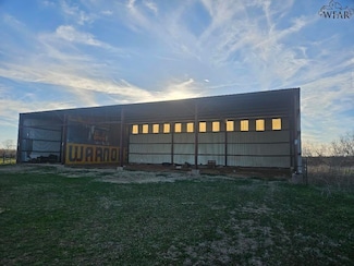 2768 Peterson Rd S, Iowa Park, TX 76367